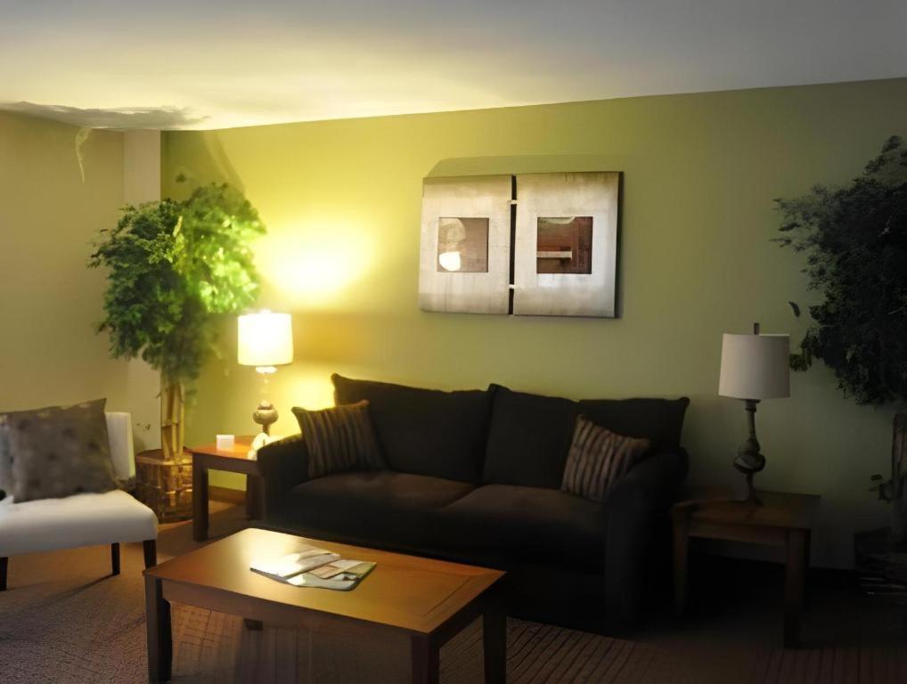 Garden Plaza Hotel Saddle Brook Exterior foto