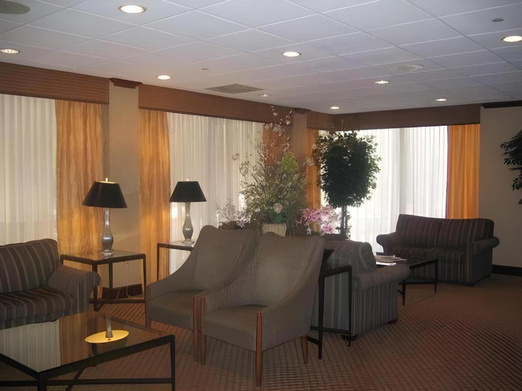 Garden Plaza Hotel Saddle Brook Exterior foto
